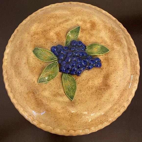 Sweetbriar Farm Vintage Large Ceramic Hand Painted Pie Keeper Plate - Picture 6 of 11